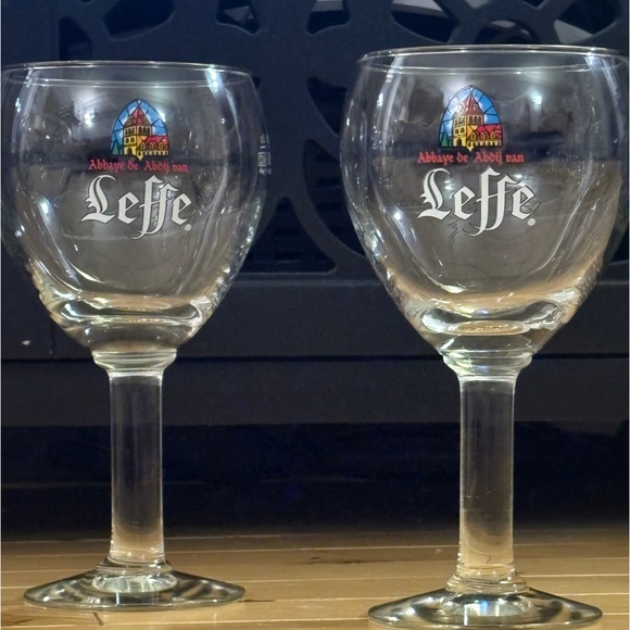 4x Leffe Branded Beer Chalices – Elegant Belgian Glassware - Picture 5 of 6